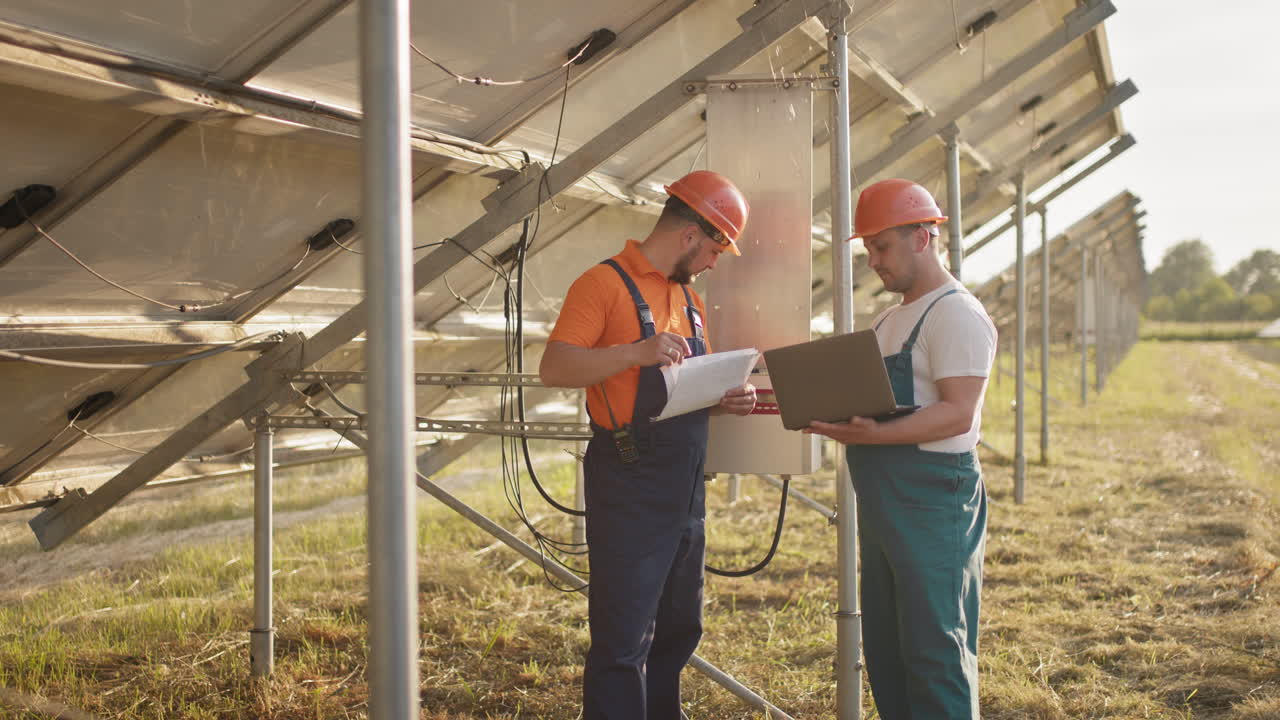 Manutenção e inspeção de painéis solares