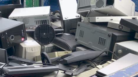 reciclaje de equipos electrónicos, ordenadores y residuos electro-desechos