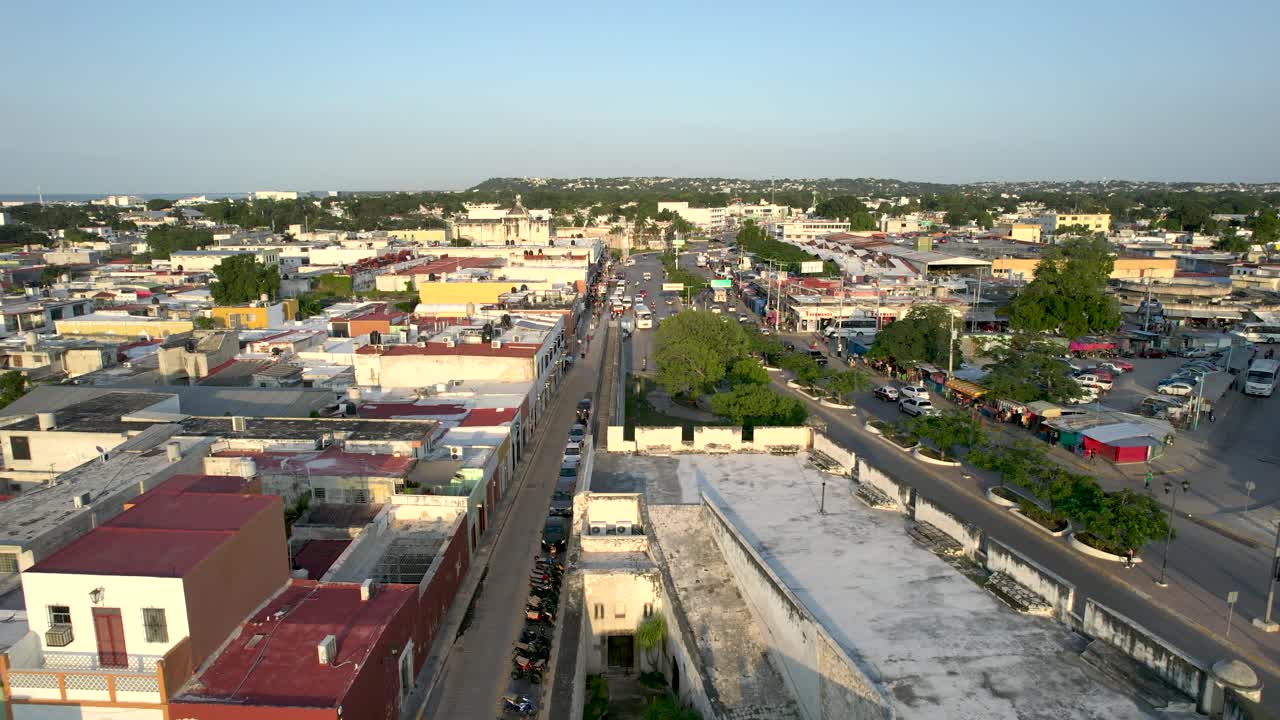 vista de los límites de la ciudad amurallada de campeche en méxico