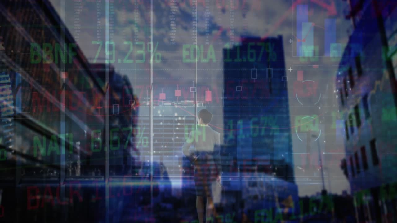 animación del procesamiento de datos sobre la mujer de negocios caucásica y el paisaje urbano