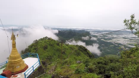 vista panorámica del paisaje en la cima de una montaña en myanmar
