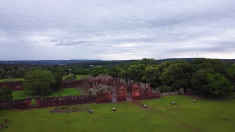 Drohnenaufnahme-Der-Ruinen-Von-San-Ignacio,-Argentinien