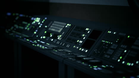 consola de la sala de control oscura