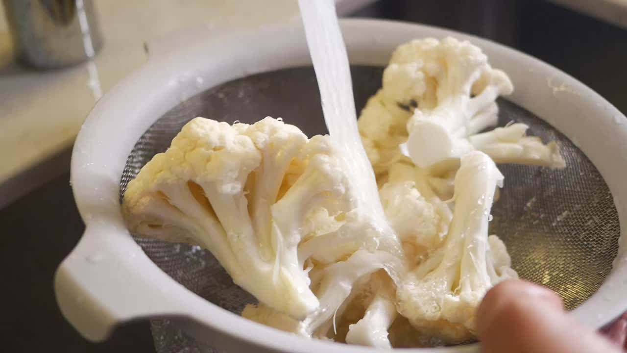 Washing Cauliflower