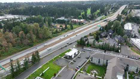 vista aérea de la interestatal 5 pasando por bellingham, washington