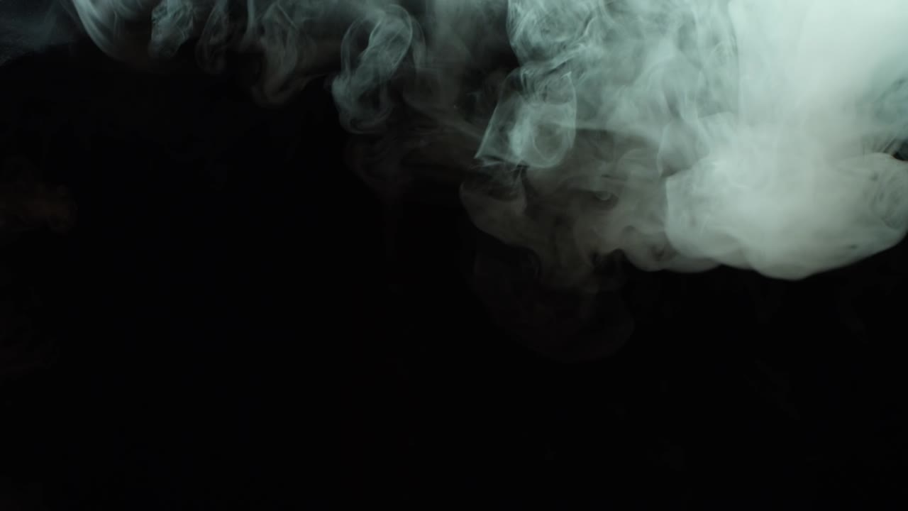 건조한 얼음 연기 구름