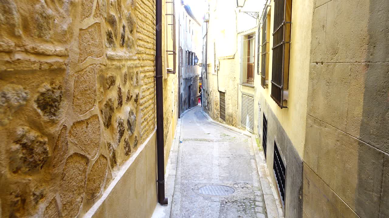 Strade di Toledo, Spagna. Riprese in movimento