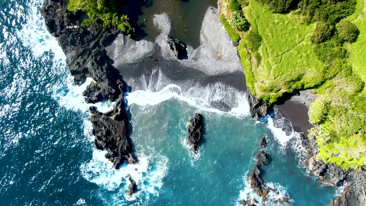 Top shot of waioka known as venus pools on maui, hawaii, usa | Premium ...