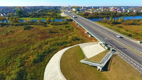 Carretera-En-El-Paisaje-De-La-Ciudad.-Vista-Del-Paisaje-De-La-Carretera-Urbana