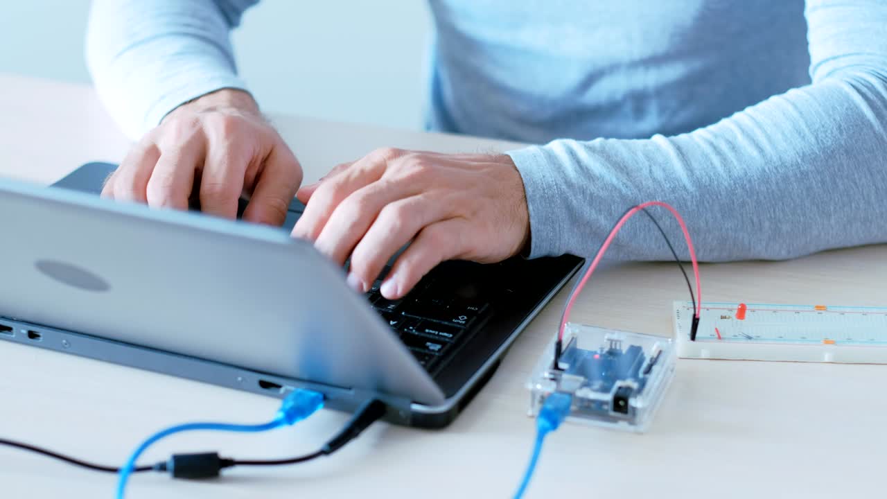 it 엔지니어, 하드웨어 프로그래밍