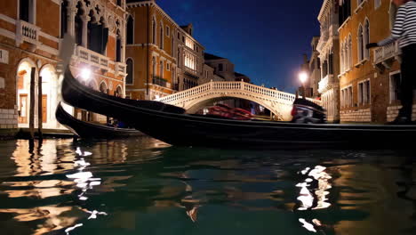 venice gondola at night