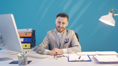 retrato de un hombre de negocios exitoso e inteligente.