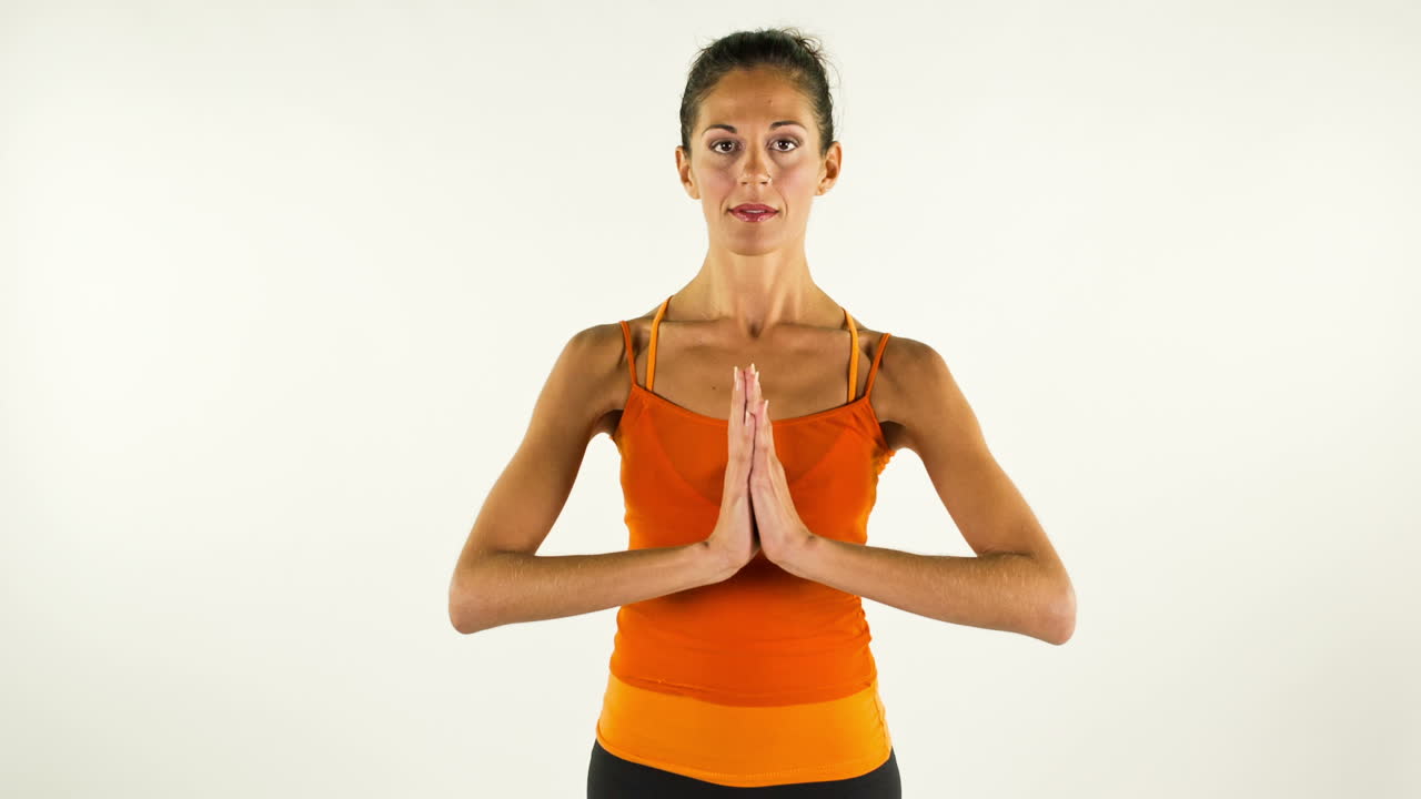 mujer estudio de yoga 48