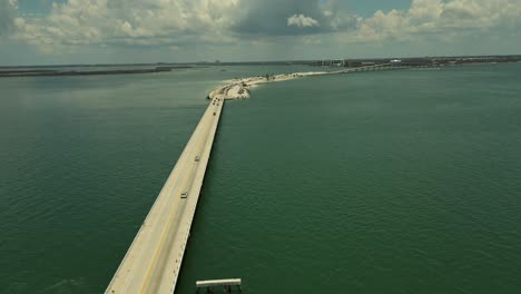 Nachmittags-Pendeln-In-Der-Nähe-Von-Ft-Myers,-Florida