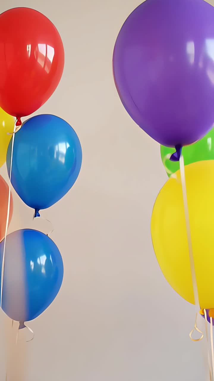 Sfondio di compleanno con palloncini