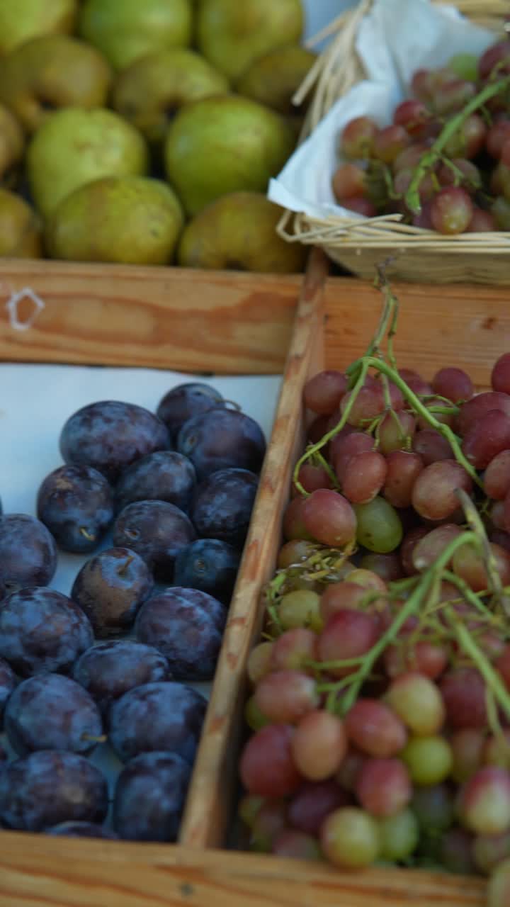 frutas frescas en un mercado de agricultores