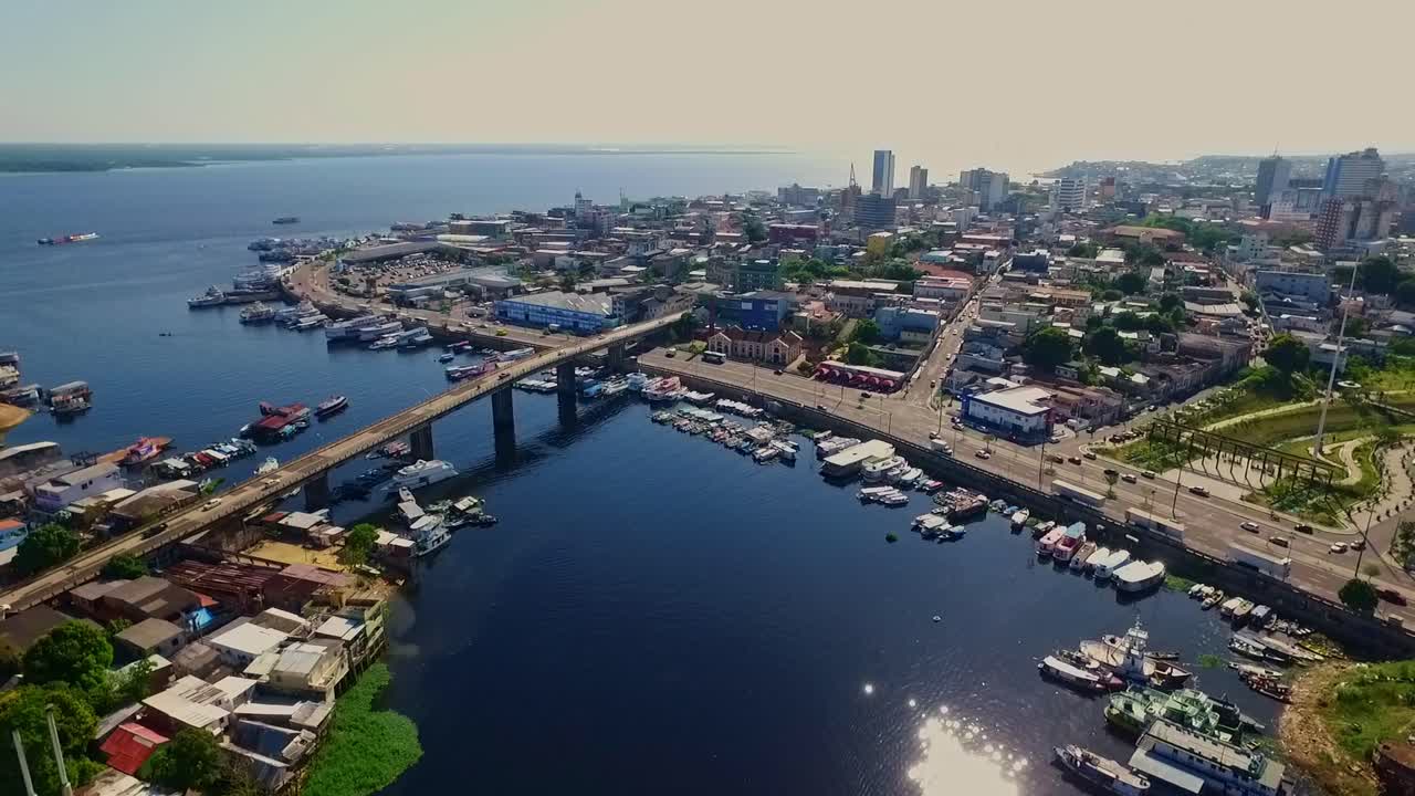 durante el día en la ciudad de manaus, brasil