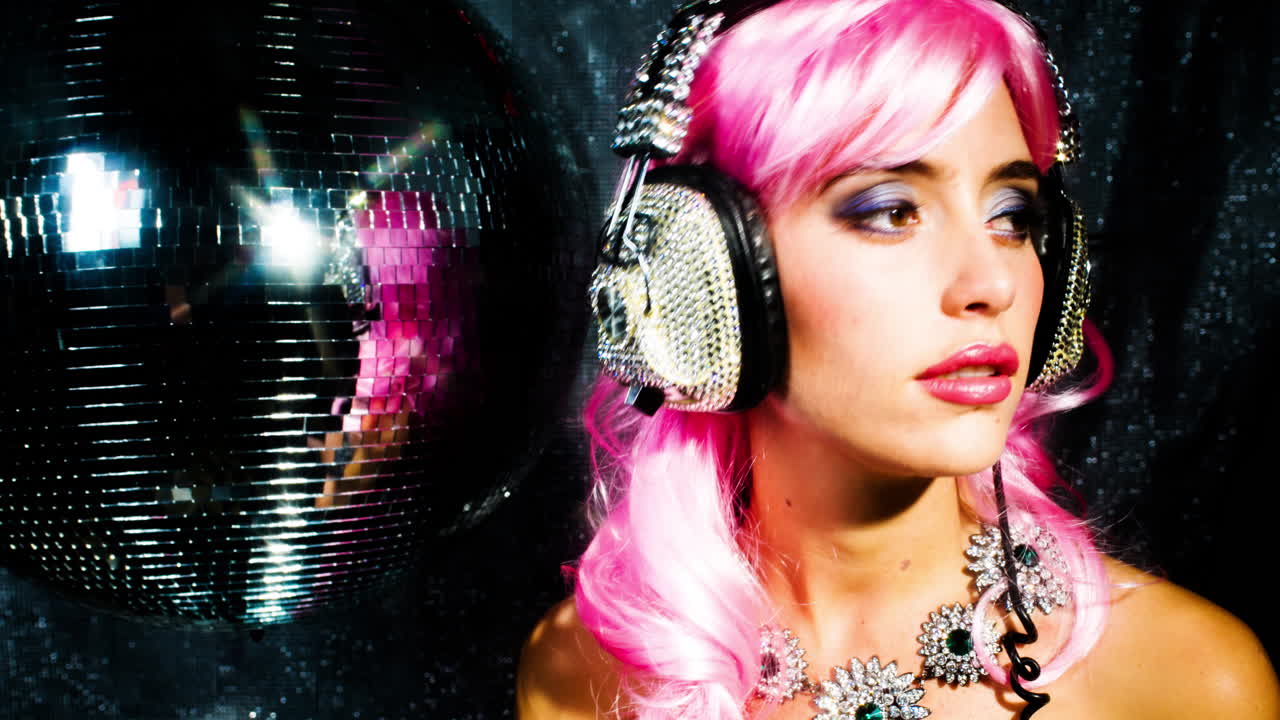 스파클 헤드폰 4k 13