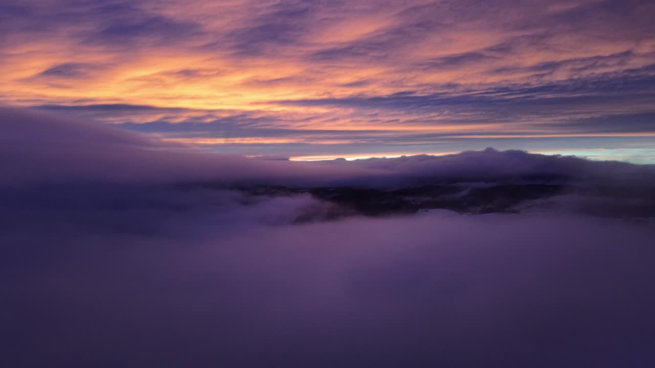 nuvole al tramonto vicino a Boone, Carolina del Nord