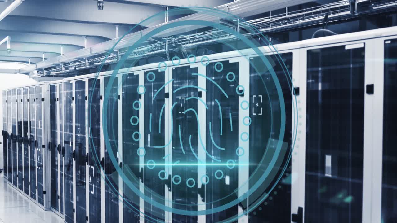 animación de un cartel de texto de ciberseguridad y un escáner biométrico de huellas dactilares contra la sala del servidor