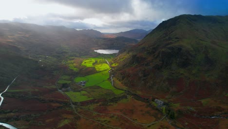 Nant-Gwynant-valley-with-glacial-lake-in-background,-Wales-in-UK