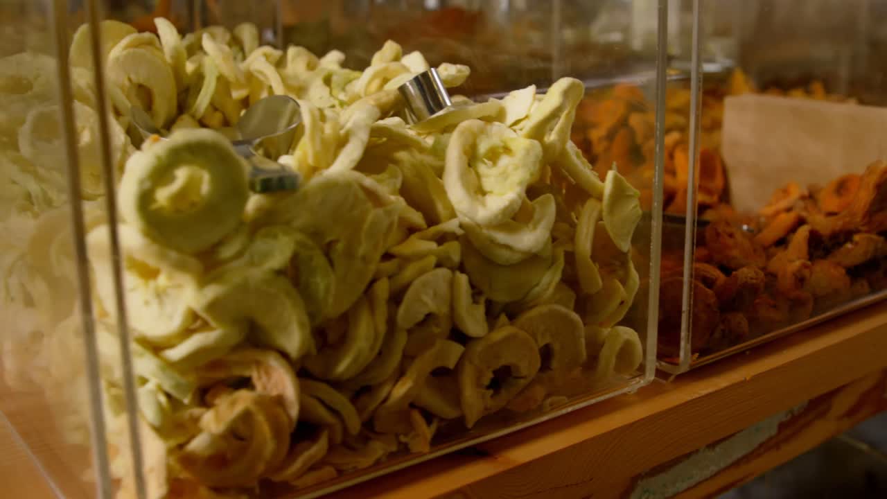 슈퍼마켓 4k 에 전시 된 향신료