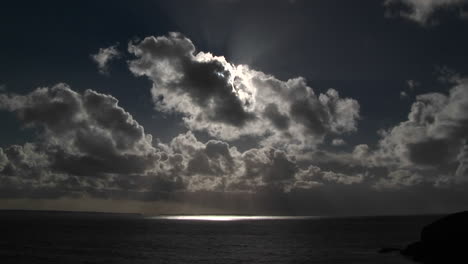 Beautiful-clouds-with-the-sun-shining-through