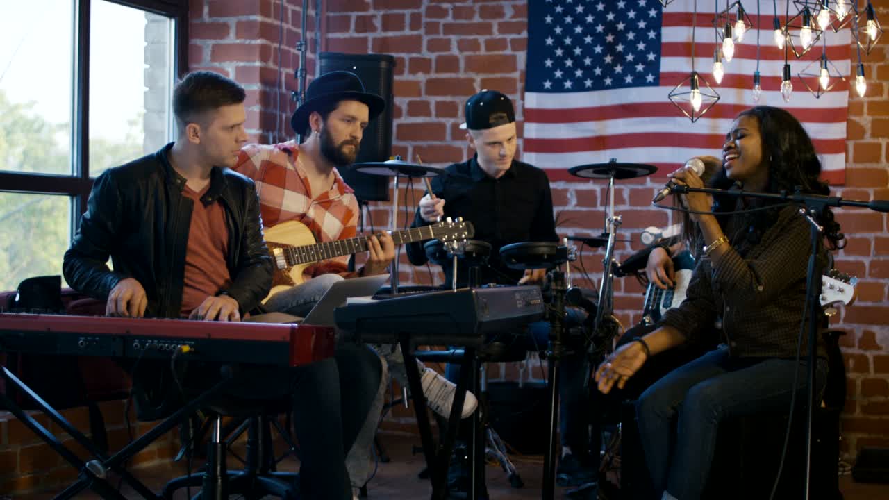 코워킹 가수와 음악가