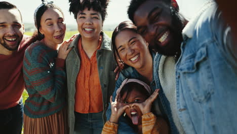 Selfie,-friends-and-summer-with-a-group-of-young