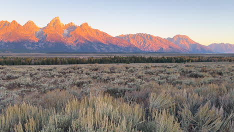 Parque-Nacional-Grand-Teton-Hdr-Primera-Luz-Mañana-Amanecer-Atardecer-Rosado-Rojo-Picos-Jackson-Agujero-Wyoming-Sauce-Elk-Rancho-Pisos-Fotógrafo-Sueño-Hermoso-Cinemático-Control-Deslizante-Pan-Izquierda-Movimiento