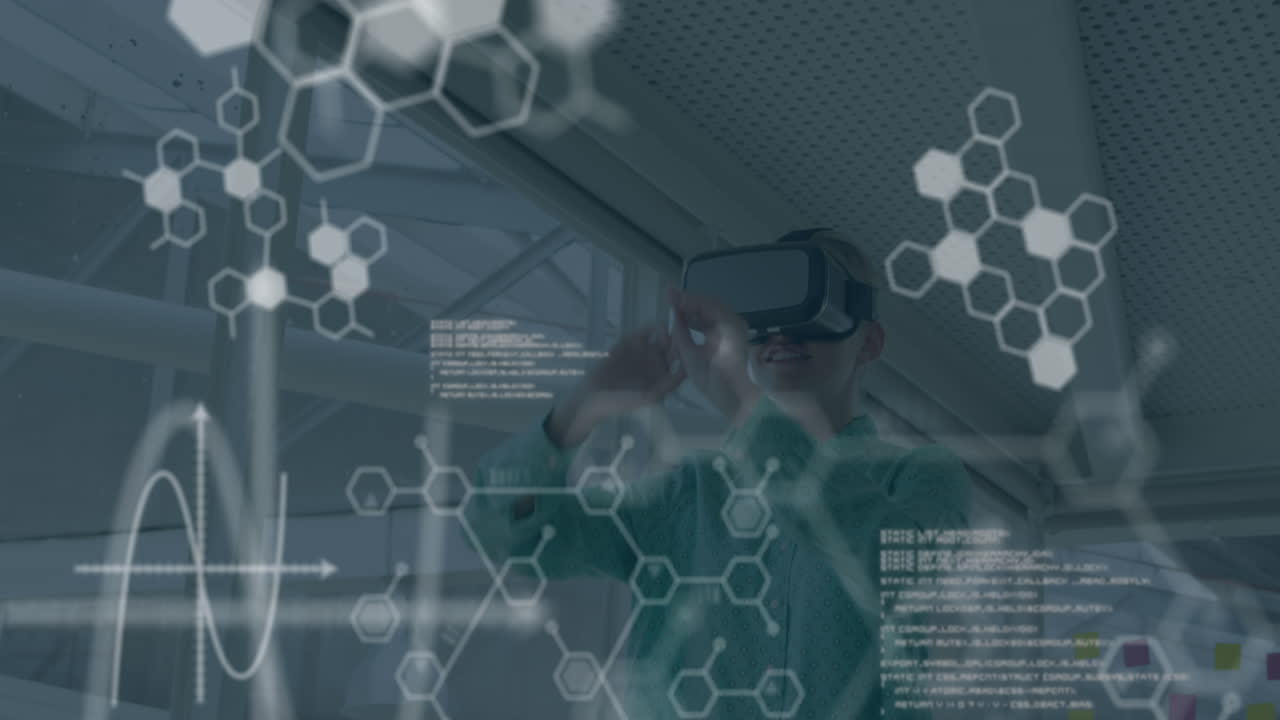 사무실에서 vr 헤드을 사용하는 백인 사업가 여성에 대한 데이터 처리 애니메이션