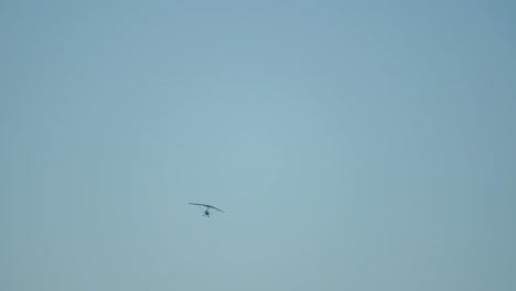 Powered-para-glider-in-the-blue-sky