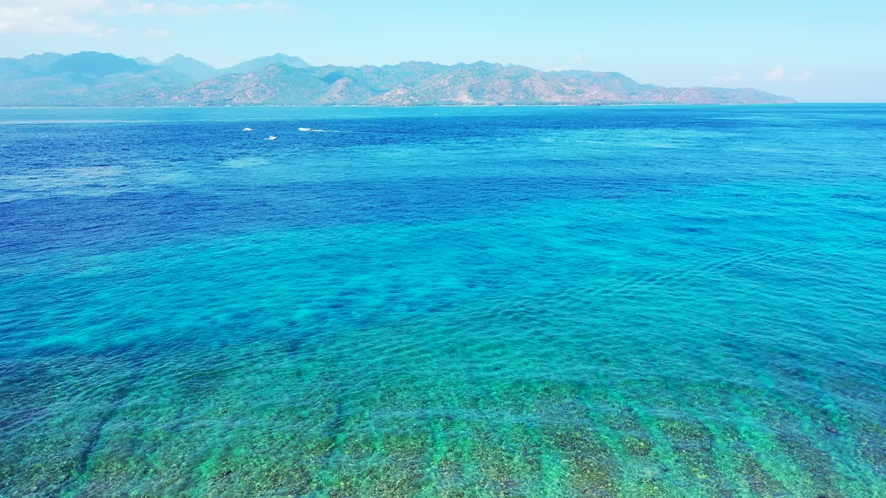 서로 항해하는 나무 쾌속정