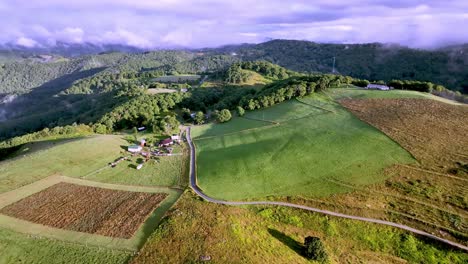 Appalachia-Scene-not-far-from-Boone-NC,-North-Carolina