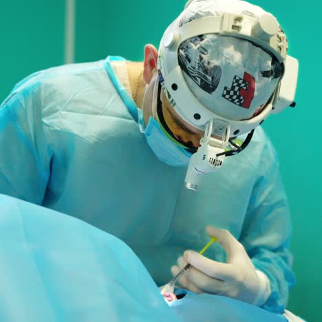 surgeons working in clinic