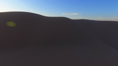 Flying-over-the-dunes-in-Mexico