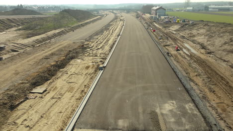 carretera de peaje en la ciudad de gdynia que todavía está en construcción, suecia