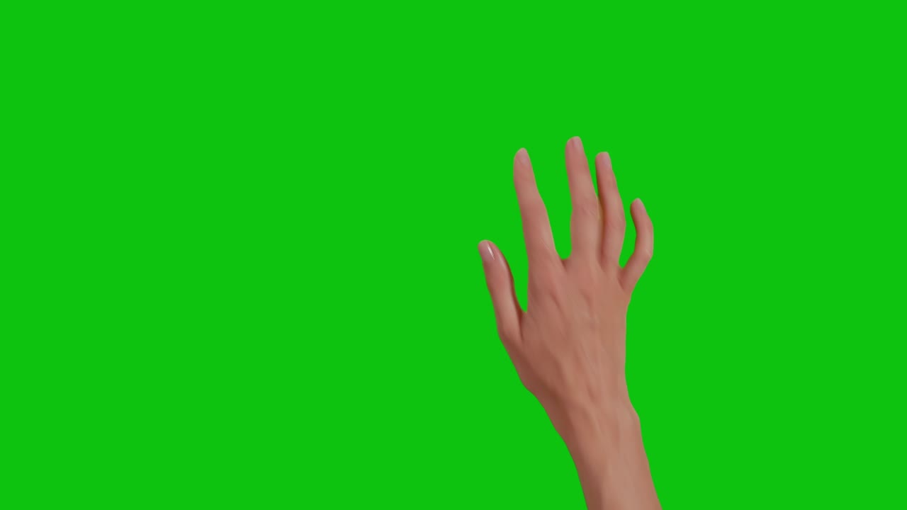 mano femenina tocando, haciendo clic y deslizando en el fondo de la pantalla verde.