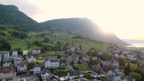 Arth-Es-Una-Ciudad-En-El-Distrito-De-Schwyz-En-Suiza