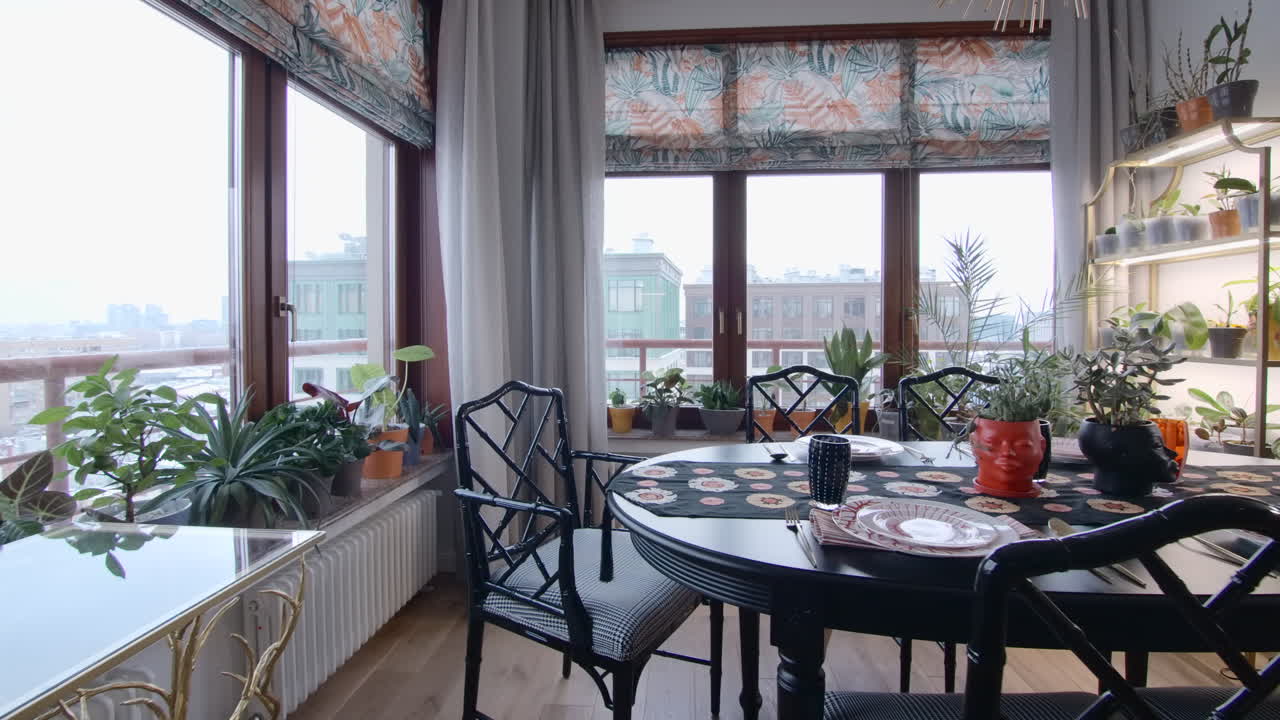 스타일리시 시티 뷰 식당