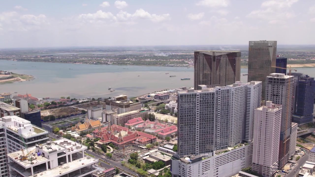 Vista di grattacieli, Fiume Mekong e altro ancora, Phnom Penh, Cambogia