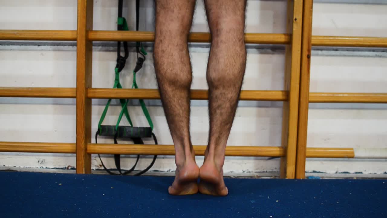 captura fija de ejercicios de tobillo basados en elementos de fitness de gimnasia