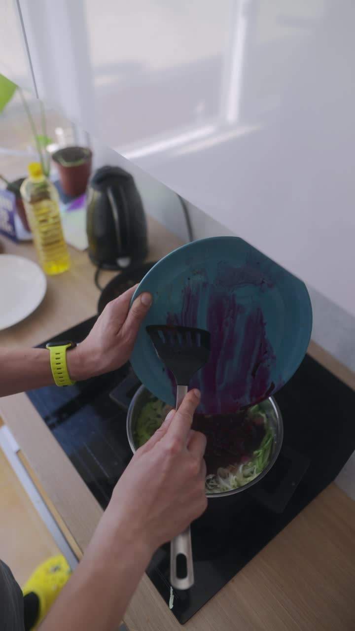 Cooking Cabbage with Beets