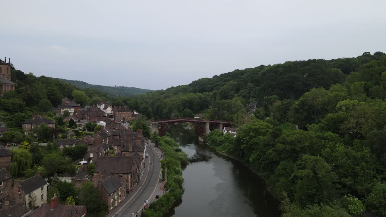 ironbridge gran pueblo en telford inglaterra imágenes de drones