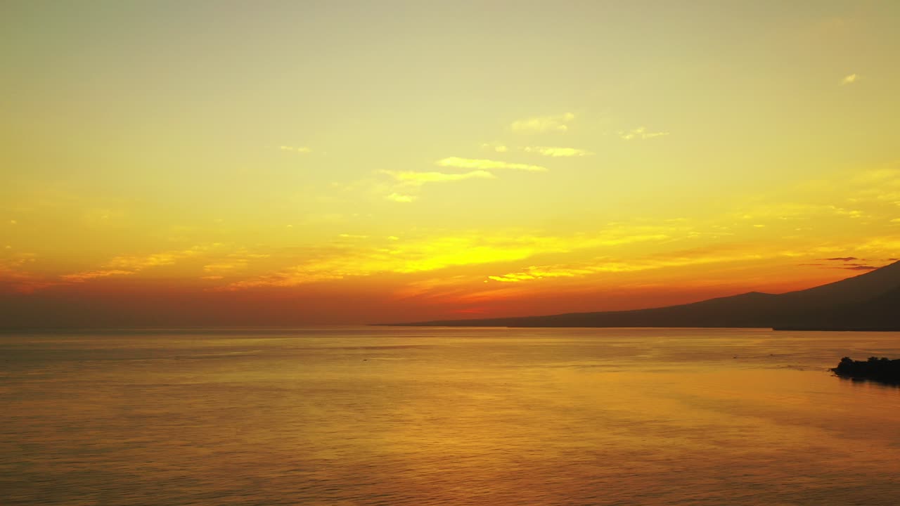 열대 일몰의 놀라운 색상