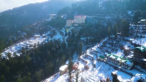 vista aérea después de la nevada en kufri shimla
