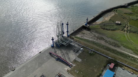 Aerial-view-of-a-gas-and-oil-unloading