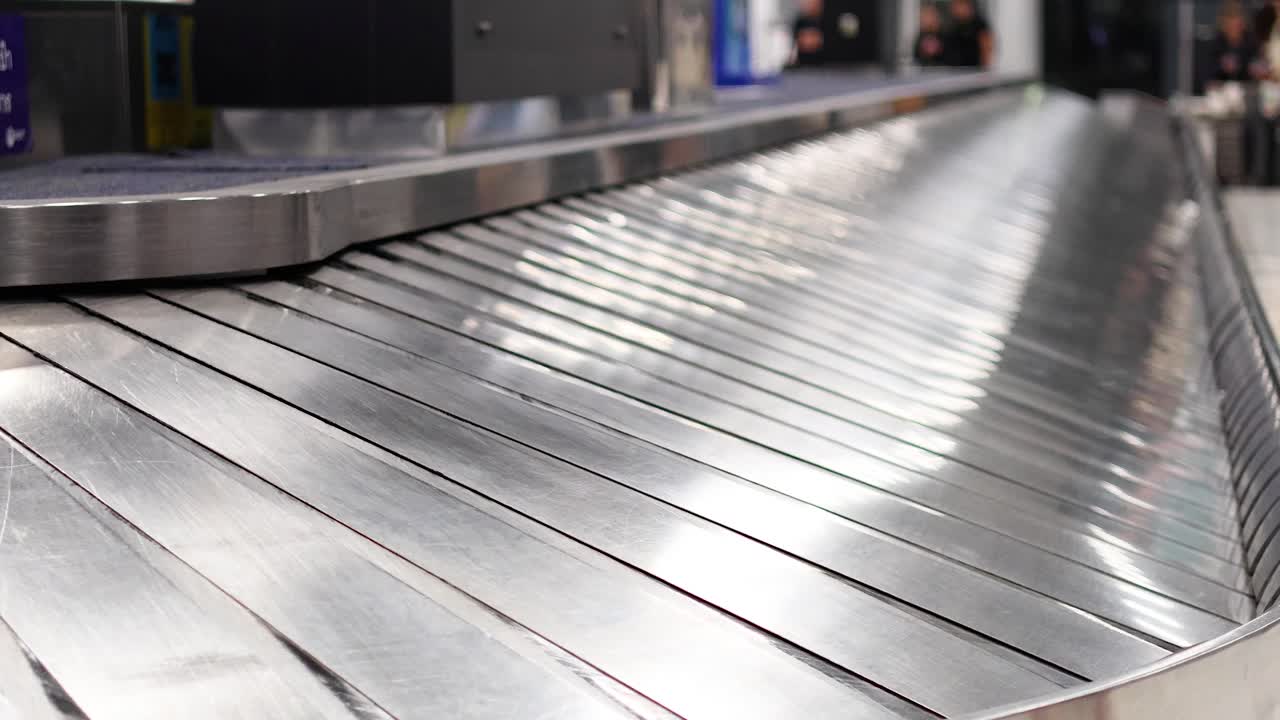 Nastro trasportatore bagagli dell'aeroporto
