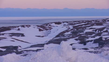 Hudson-Bay-in-winter-light