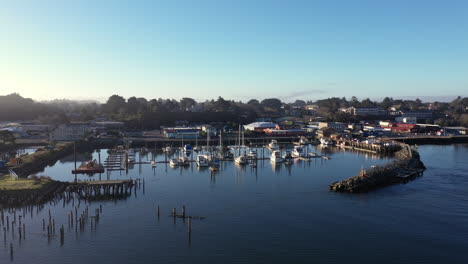 Hafen-Von-Bandon,-Küstenstadt-An-Der-Küste-Von-Oregon,-USA